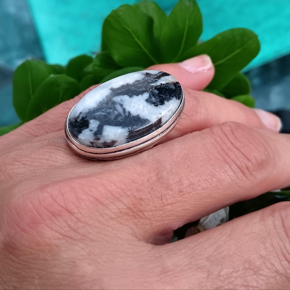 ♥️White Buffalo Turquoise Gemstone Boho Sterling Silver Ring - Picture 3 of 5